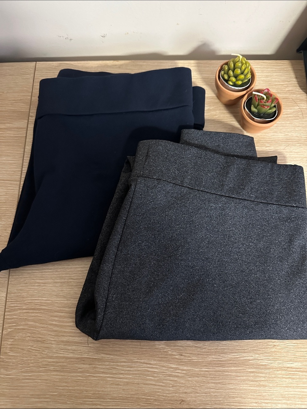 Matty M - 2 pairs 1 Navy and 1 Charcoal Leggings Size Large
